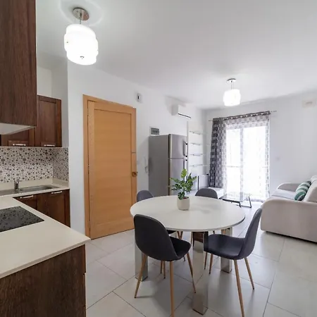 Metrostays St Julian Malta * San Ġiljan