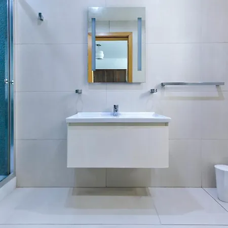 Metrostays St Julian Malta Апартаменты Сент Джулианс